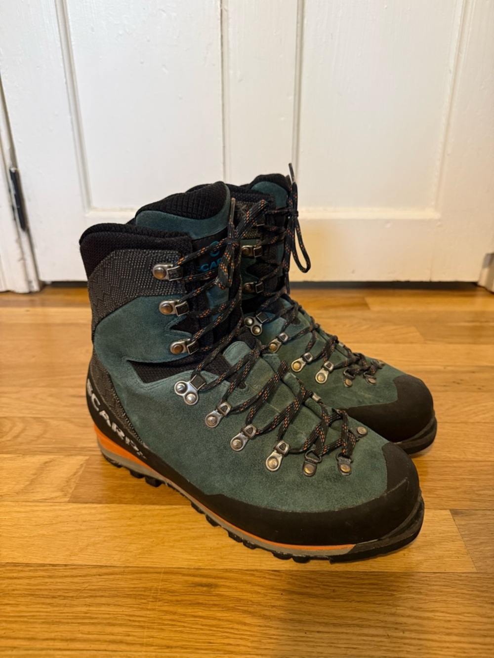 Scarpa Mont Blanc GTX Mountaineering Boots Men’s EU 41.5 US 8.5